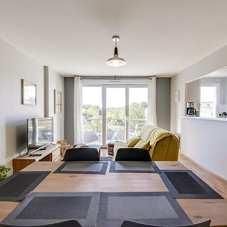 Апартаменты Chic Apart With Parking And Balcony Сержи Экстерьер фото